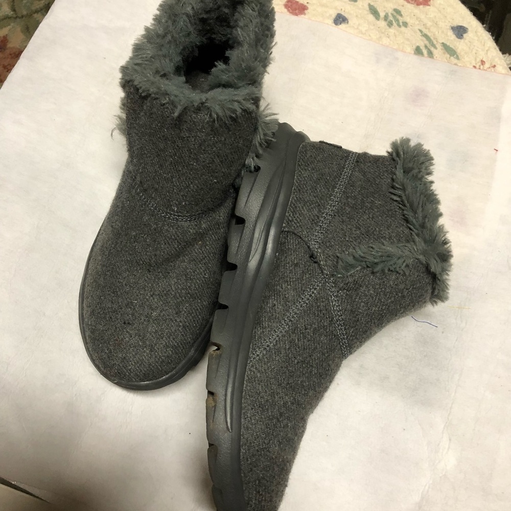 Shoes - Picture 2 of 2